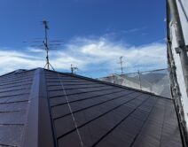 屋根：ＫＦ無機４フッ化フッ素樹脂コーヒーブラウンの施工の写真