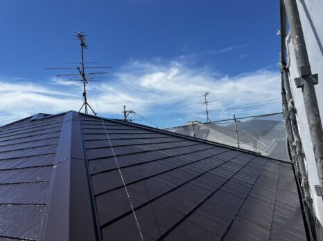 屋根：ＫＦ無機４フッ化フッ素樹脂コーヒーブラウンの施工邸のAfter（施工後）の様子